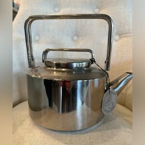 Vintage 80’s Towle National Silver Co.  Teapot Stainless Steel 1983 NEW Retro